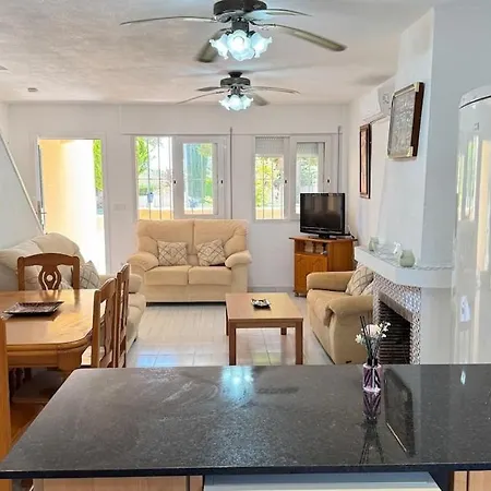 Lmha30 Catania, 3 Bedroom Duplex لا مانغا ذيل مار مينور