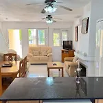 Lmha30 Catania, 3 Bedroom Duplex 拉曼加戴尔马尔梅纳